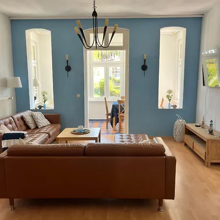Haus Sonnenschein 아파트