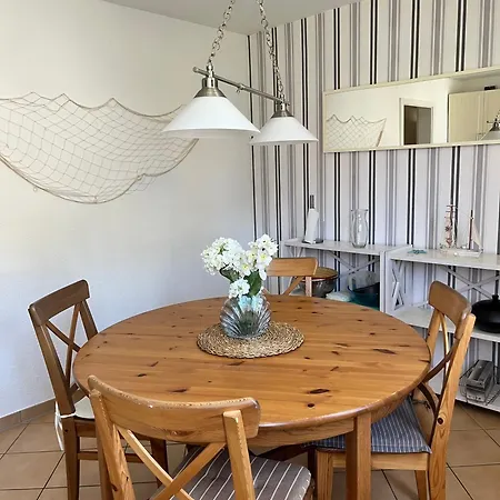 アパート Haus Sonnenschein ゼーバート・ヘリングスドルフ