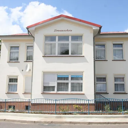 アパート Haus Sonnenschein ゼーバート・ヘリングスドルフ